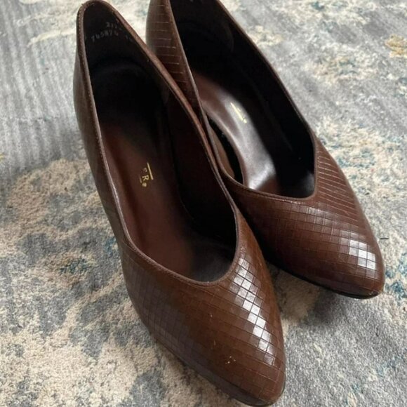 Naturalizer Brown Leather Heels (7.5) - Picture 1 of 2